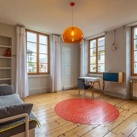 Faubourg Furnished House Holiday home *